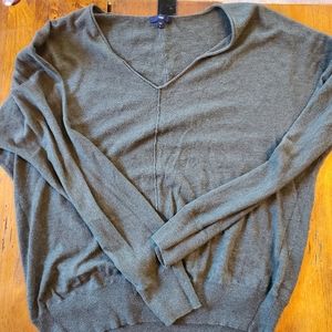 GAP sweater